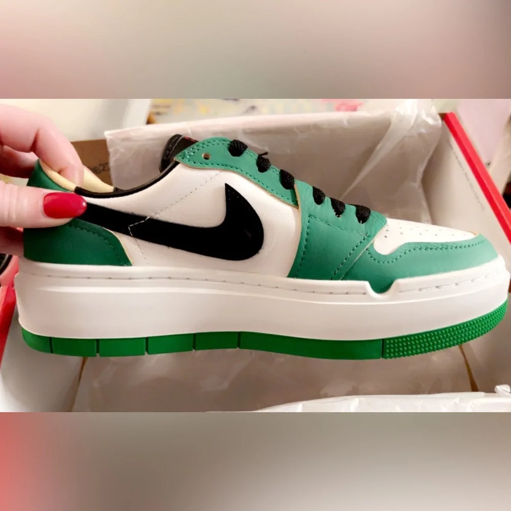 Nike Air Jordan 1 low - Picture 3 of 11